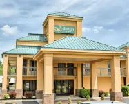 Quality Inn - 2-Star