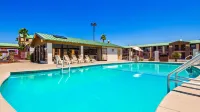 Best Western Plus Kings Inn  Suites - Pools