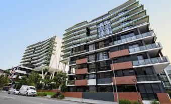 Arena Apartments by CLLIX