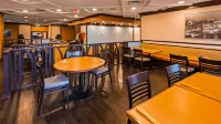 Best Western Premier Toronto Airport Carlingview Hotel - breakfast