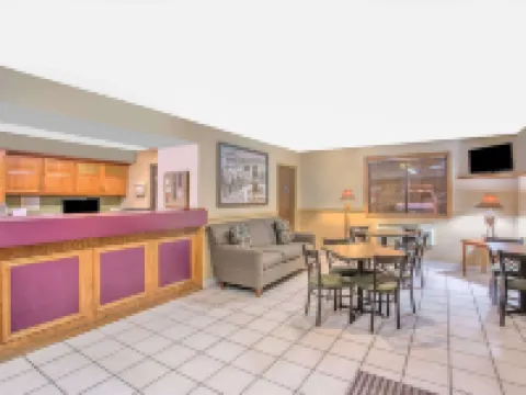 克里斯琴斯堡-布萊克斯堡地區温德姆速8酒店 克里斯琴斯堡酒店