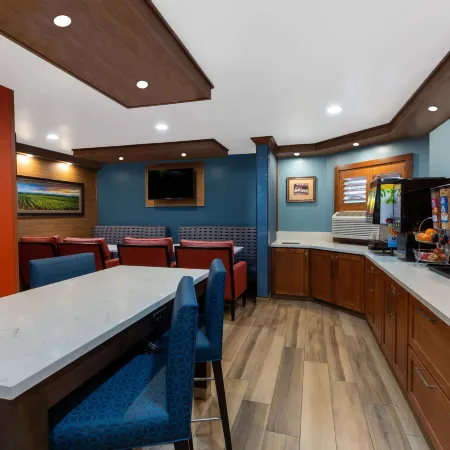 Hotel Vinea, a Travelodge by Wyndham