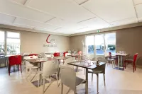 Hôtel Restaurant CAMPANILE PLAISIR – Saint Quentin en Yvelines - petit déjeuner
