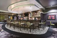 La Quinta Inn & Suites by Wyndham San Antonio Riverwalk - bar