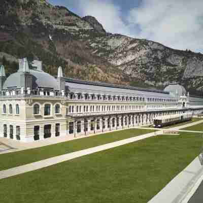 Canfranc Estación, a Royal Hideaway Hotel Hotel Exterior