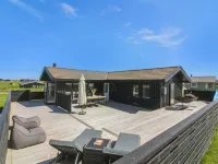 "Frederik" - 250m from the Sea