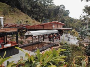 Waira Ecolodge