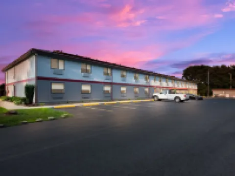 Red Roof Inn & Suites Vineland - Buena Hotels in Atlantic County