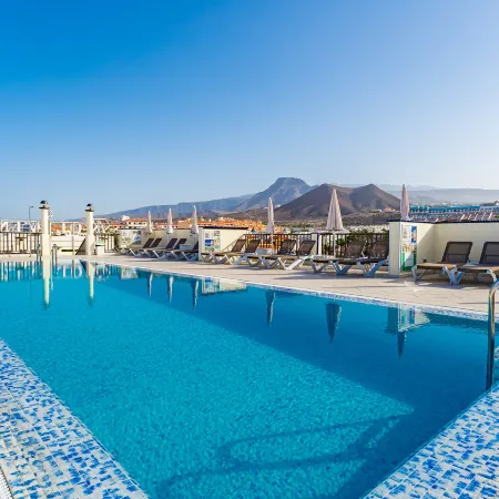 Klayman Olivina Aparthotel