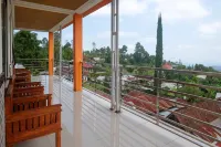 RedDoorz Near Candi Sukuh Karanganyar Hotels in Ngargoyoso