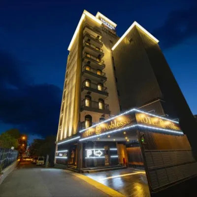 HOTEL　Noblesse Hotel dekat Stasiun Rokkō