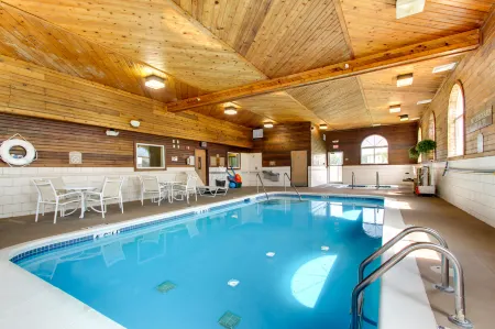 Baymont by Wyndham Galesburg