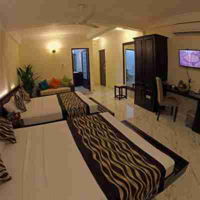 Cafe Aroma Inn Rooms