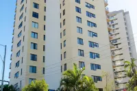 Horizons Holiday Apartments - Official Hotels near Burleigh Head National Park