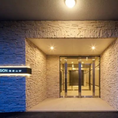 Revision Ebiyama House Hotel berhampiran Stesen Kusatsuminami