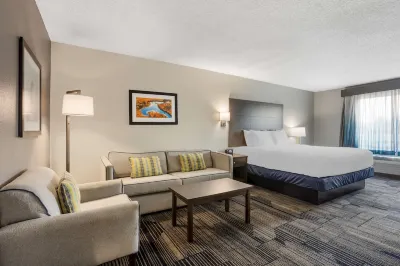 Best Western Plus Columbia Inn Hotels near ALDI