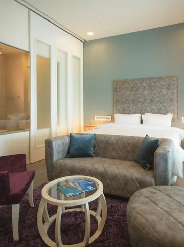 รูปภาพของเดอะ เบฟเวอรี่ ฮิลล์