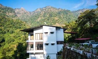 Haut Monde Hill Stream Resort and Spa