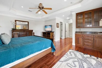 Villa Del Mar 5 Bedroom Home by Redawning