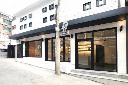 Seoul Cube Itaewon