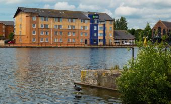 Holiday Inn Express Cardiff Bay