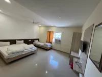 Hotel Pratap Heights - Bãi đậu xe
