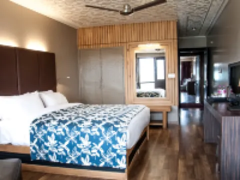 Ahdoos Hotel โรงแรมในศรีนาการ์