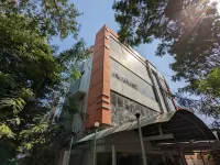 Hotel Shivneri Hotel a 