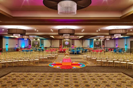 Sheraton Lisle Naperville Hotel