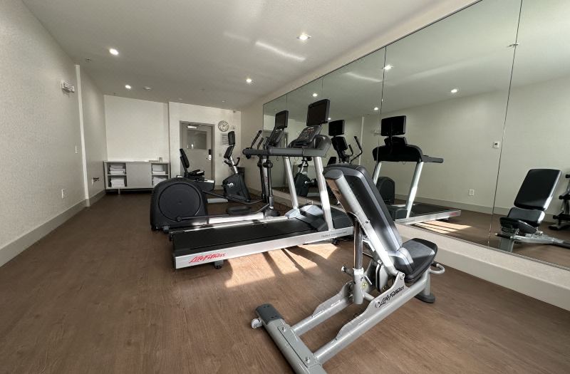 Holiday Inn Express & Suites Mountain View Silicon Valley by IHG photo 3