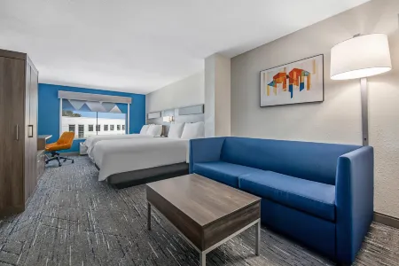 Holiday Inn Express & Suites San Diego-Sorrento Valley Отели рядом с достопримечательностью «Институт биологических исследований Солка»