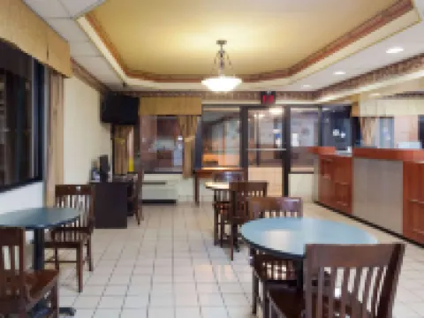 Super 8 by Wyndham Knoxville West/Farragut ファラガットのホテル