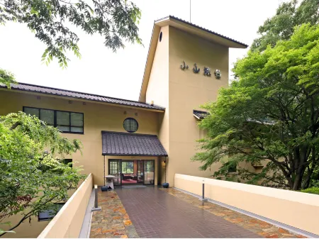 Tochigi Onsen Oyama Ryokan Отели рядом с достопримечательностью «Aso Farm Land»