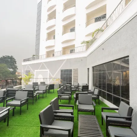 De-Signature Tower Hotel