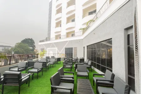 De-Signature Tower Hotel