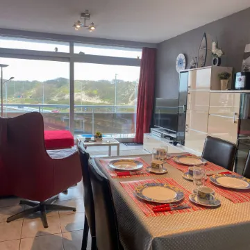 Astrid 403 with Parking