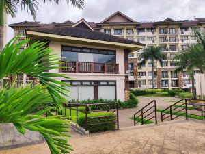 Affordable One Bedroom Condo in One Oasis 1726