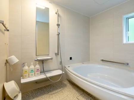 Heart Land Hills in Noto 15 Athletic House Отели рядом с достопримечательностью «Totoro Hodatsushimizu Town»