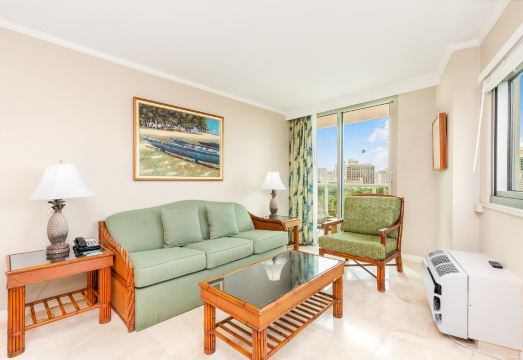 루애나 와이키키 객실 내부