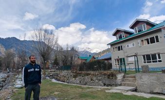 Beach Resort Pahalgam - Housity