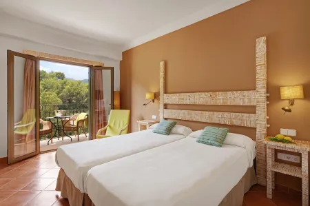 Hotel Es Port Отели рядом с достопримечательностью «Jardi Botanic de Soller»