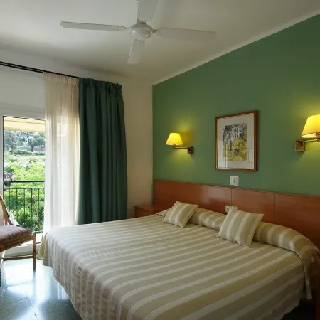 Hotel Ninays Отели в г. Ллорет-де-Мар