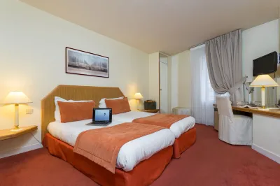 Hotel Fertel Etoile Hotels near American Center for art and culture