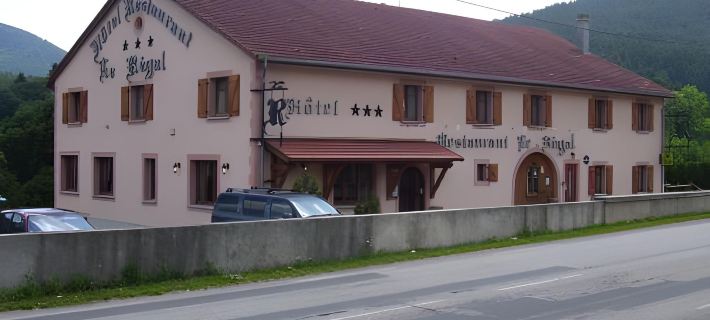 Logis Hôtel le Régal & Spa โรงแรมในโวส