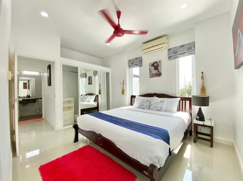 รูปภาพของวิลล่า นับดาว คราวน์ ไพรเวท พูลวิลล่า ภูเก็ต