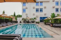 Bon Hotel Imperial - Rooftop Pools
