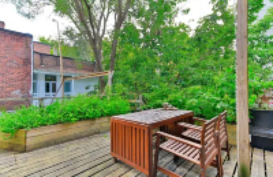 ลา เมซง ดู ไมล์-เอนด์