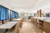 Best Western West Towne Suites - breakfast