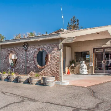 Econo Lodge Inn & Suites Madras