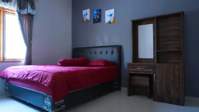 Villa Bumi Ayah Camping ground citamiang 주변 호텔